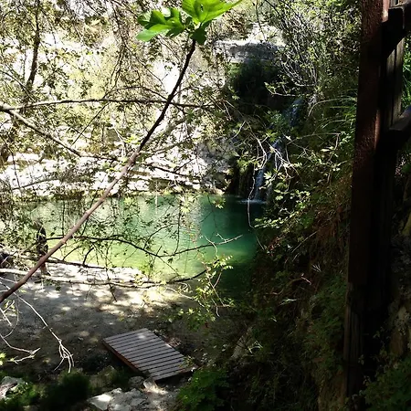 וילה Pergia Latchi Polis