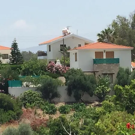 Pergia Latchi Полис