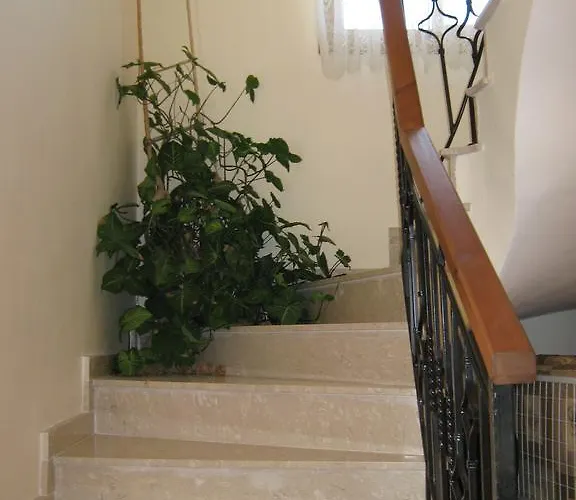 Pergia Latchi Βίλα Πόλη