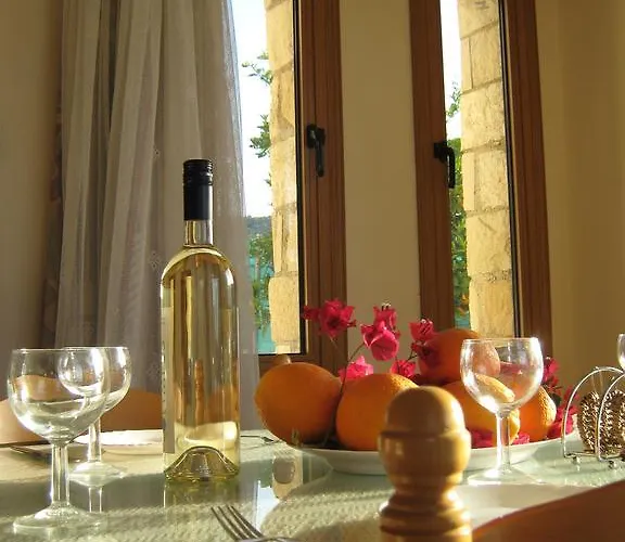 ヴィラ Pergia Latchi *